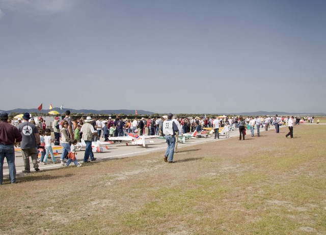 Download EUG001550 (640Wx462H)